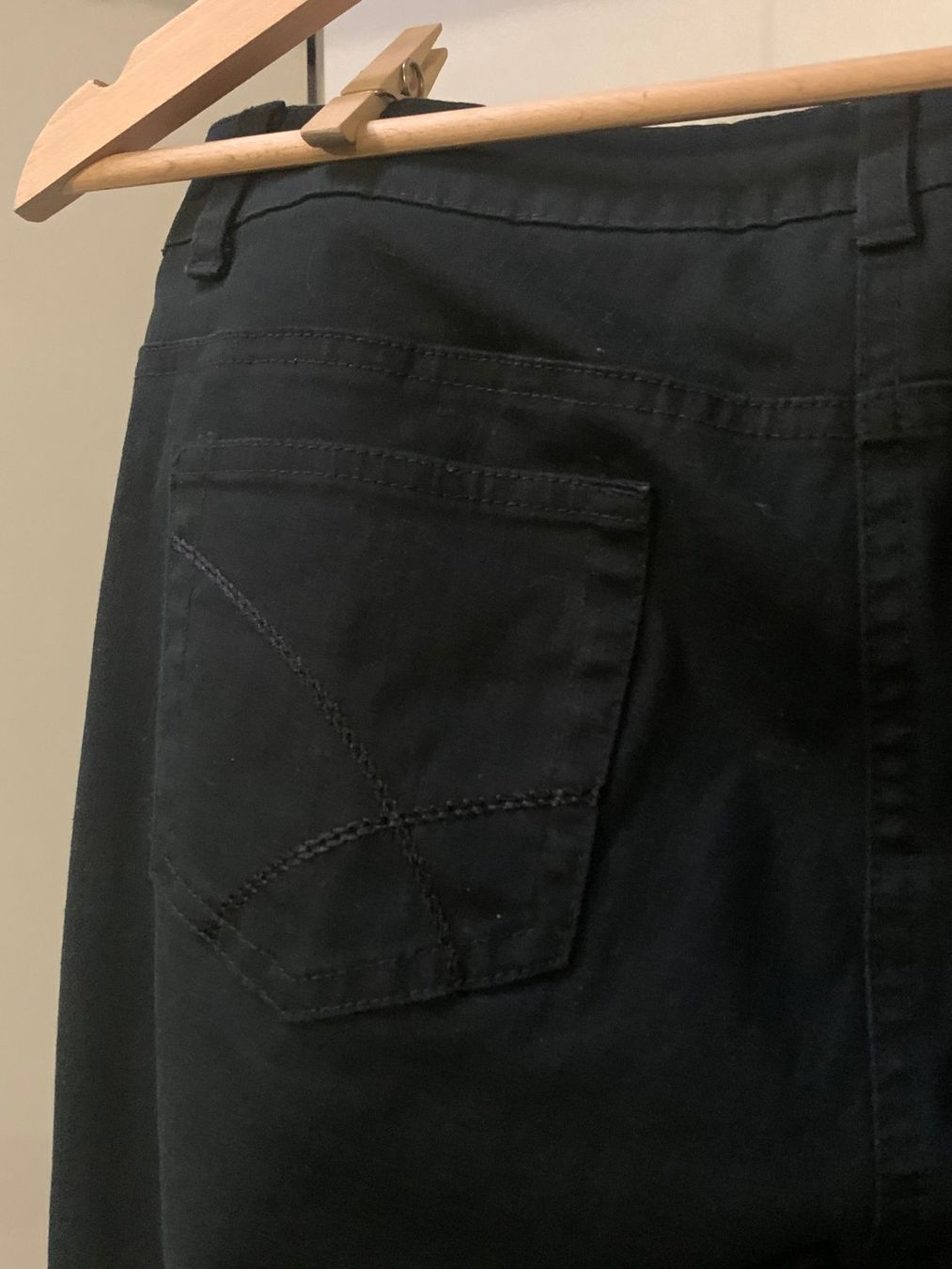 Jeans: Jeans DAMART schwarz, 38 – Usato da St. Gallen venduto da Miousch 5