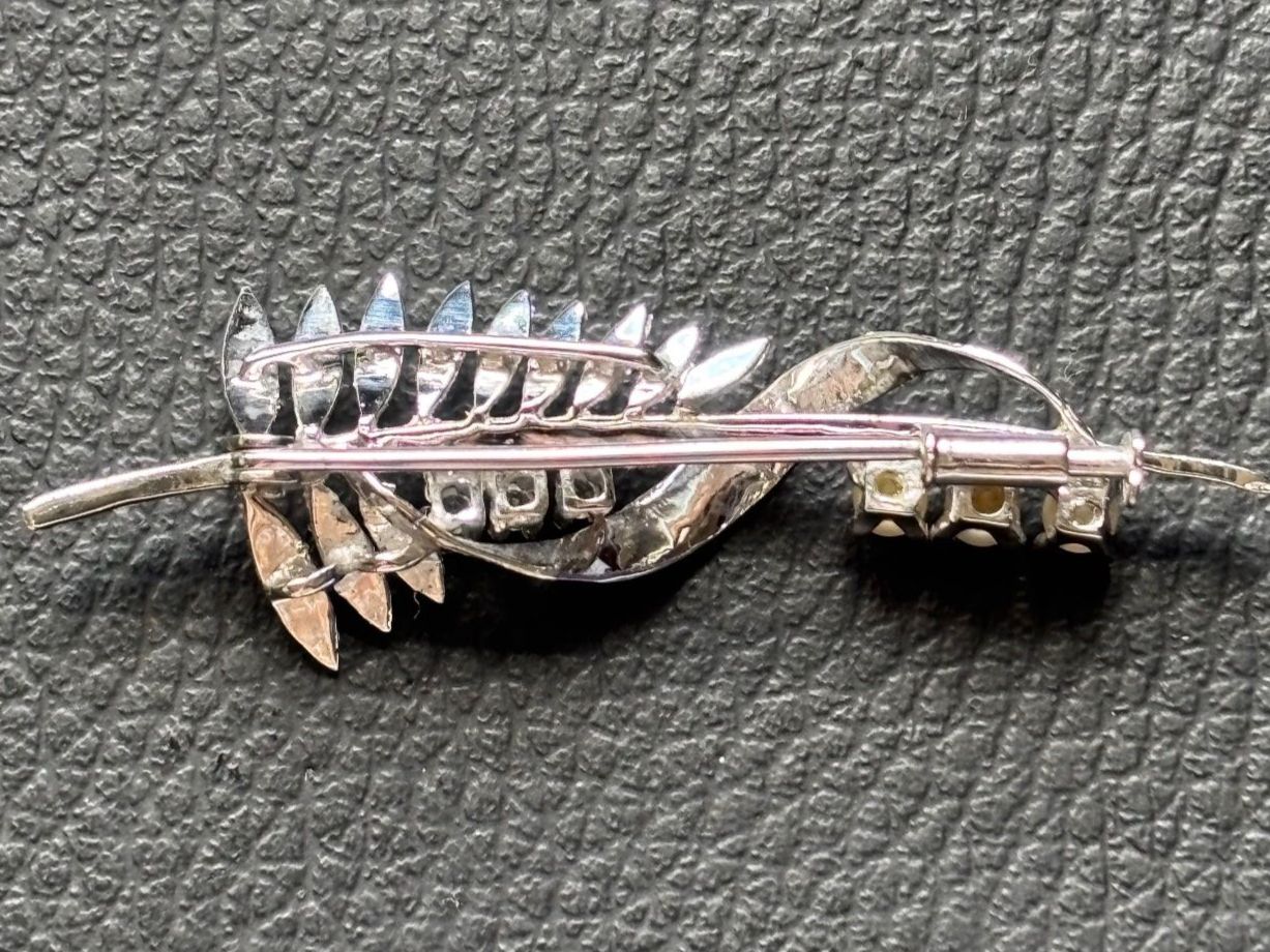 Spille & Fermagli: Broche vintange en argent 800 & perles – Usato da Peseux venduto da CharmeCommerce 7