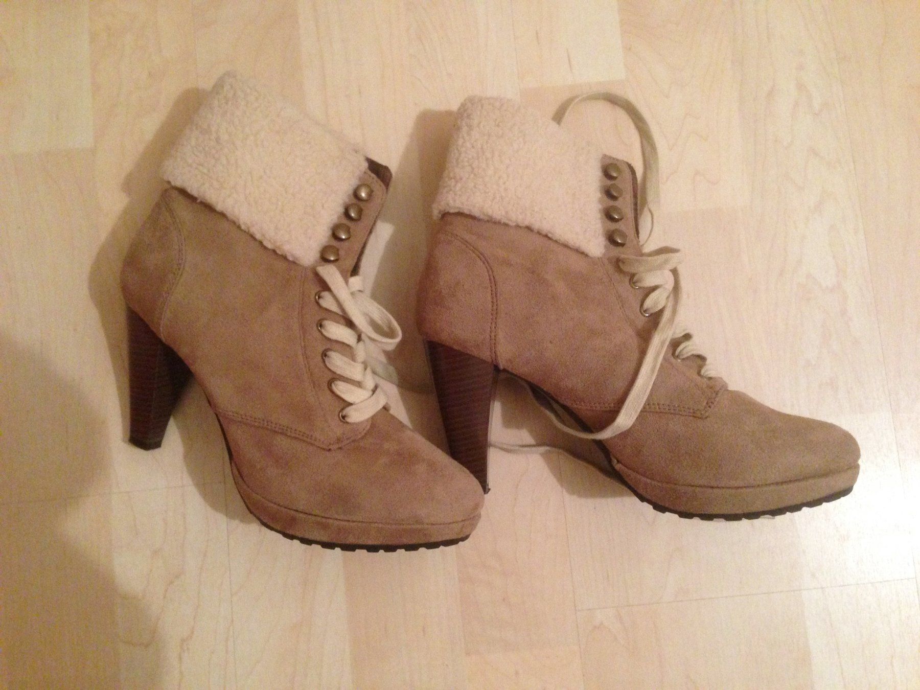 Scarpe da donna: Damenstiefletten Grösse 37 – Usato da Glattbrugg venduto da Ariel012 2