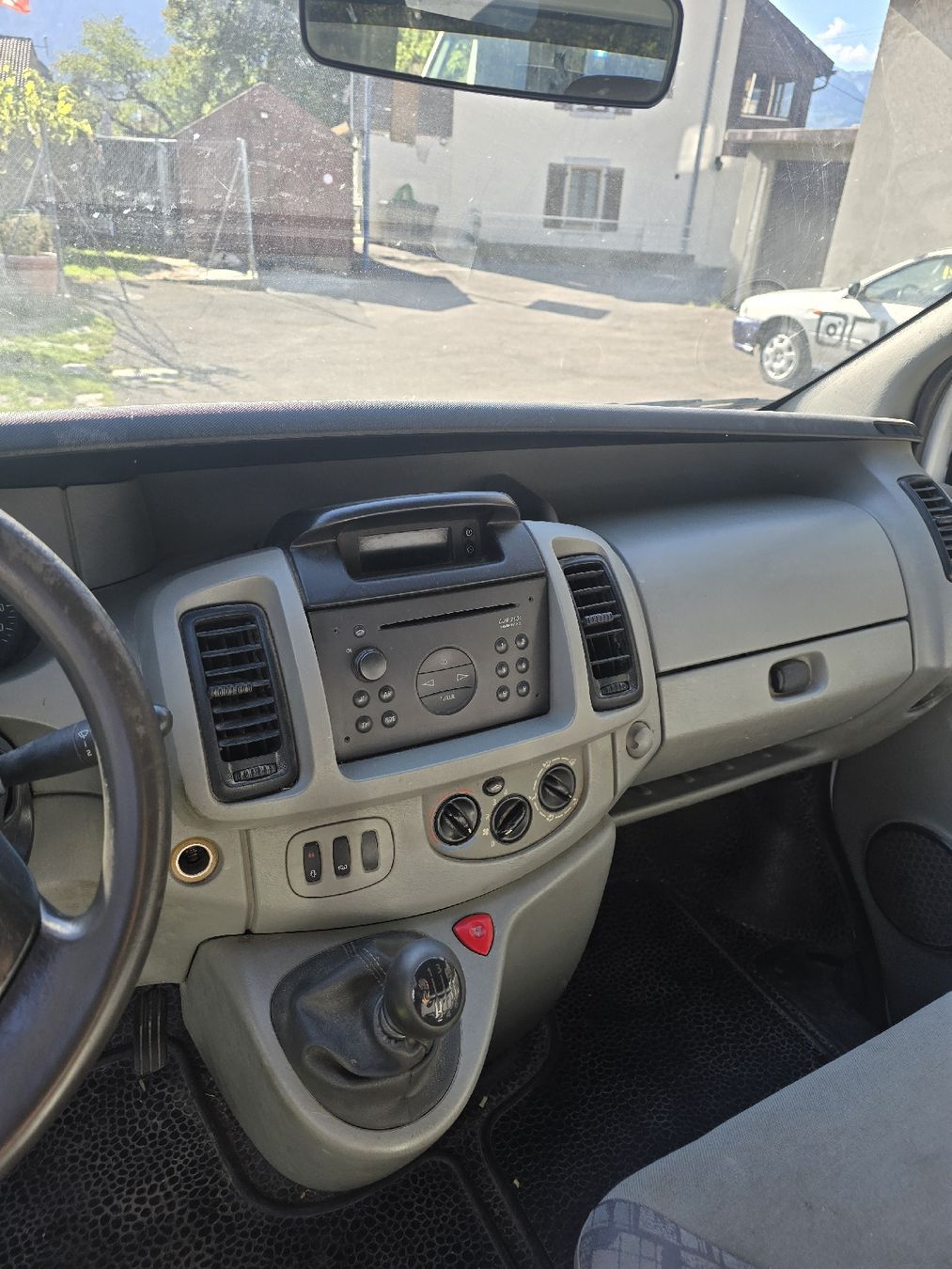 Veicoli commerciali: opel Vivaro 1.9 ab MFK – Usato da Monthey venduto da Emil_auto 4