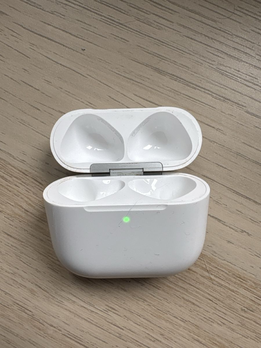 Apple Cuffie: Air Pods 4 ANC – Usato da Gordola venduto da Ghido_s