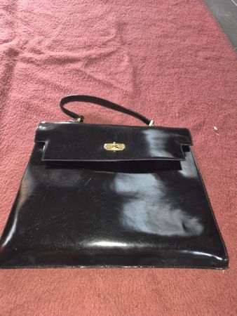 Damen Handtasche Moschino schwarz Lackleder guter Zustand
