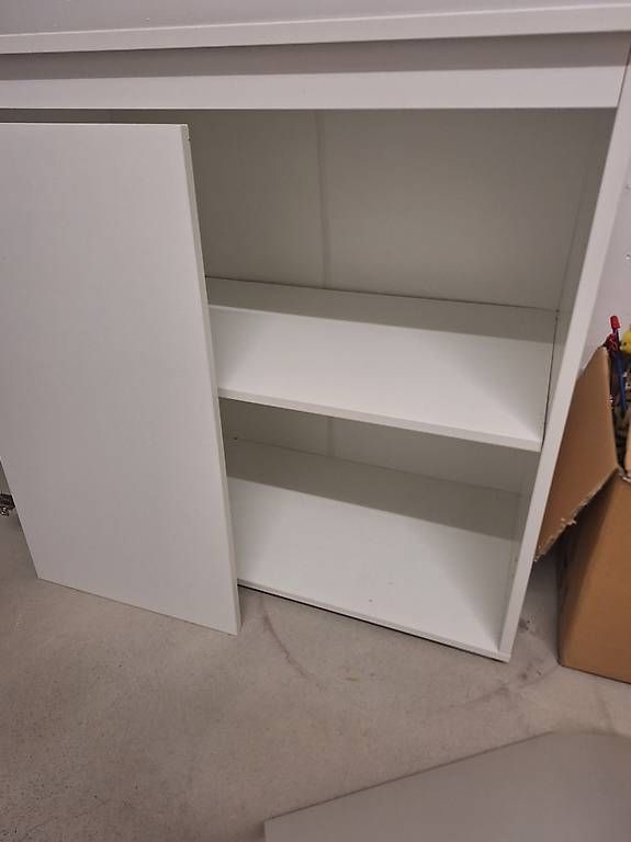 Armoires: Weisser Schrank – D'occasion à Gutenswil par nao_txr5 1