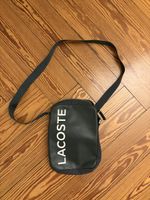 Lacoste Umhängetasche aus Leder grün