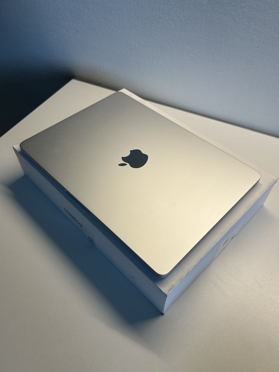 Apple Notebook: Mac Book Air M4 – Nuovo (secondo la descrizione) da Fislisbach venduto da amgt 3