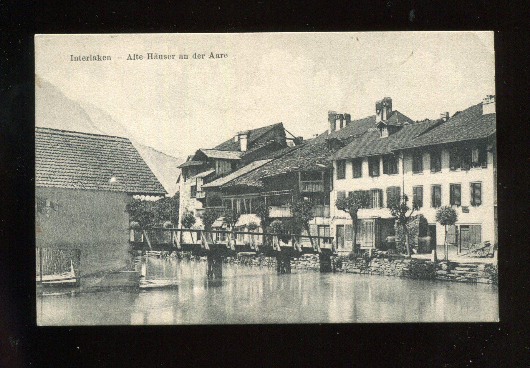Cartoline postali: Interlaken, Alte Häuser an der Aare – Usato da Aarau venduto da Elmaar41