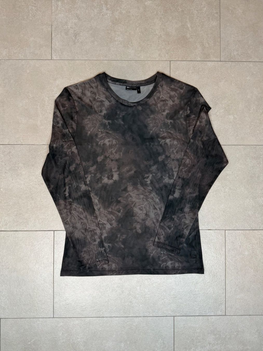 Asos Pullover & Sweatshirts: Asos Design printed mesh top – Gebraucht aus Biel/Bienne von sami0788480082