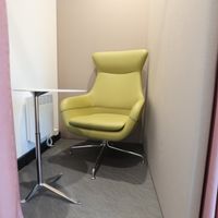 Fritz Hansen Little Friend Beistelltisch, Weiss, Ø 45 cm