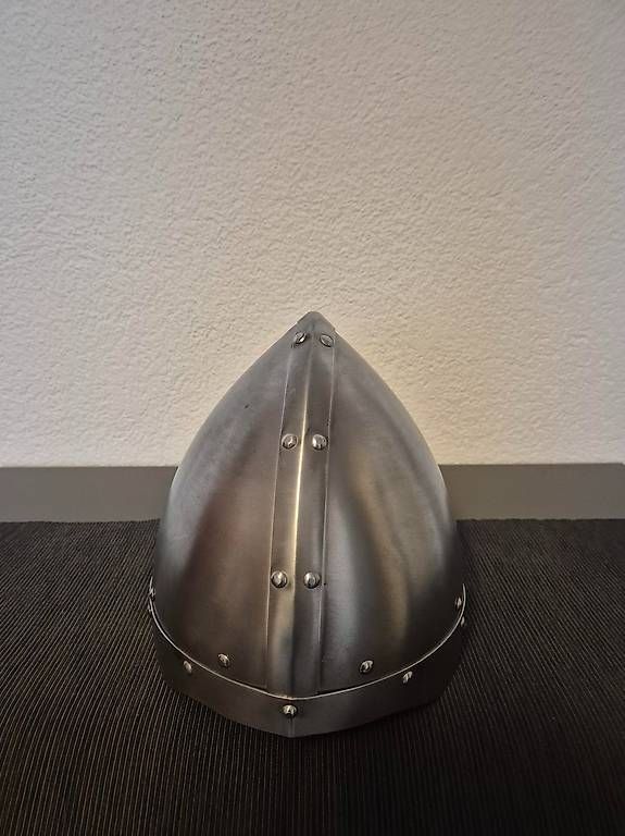 Vêtements & accessoires anciens: Original Wikingerhelm – D'occasion à Ramiswil par dan_9zny