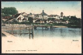 Murten, Ortspanorama vom Wasser aus, mit