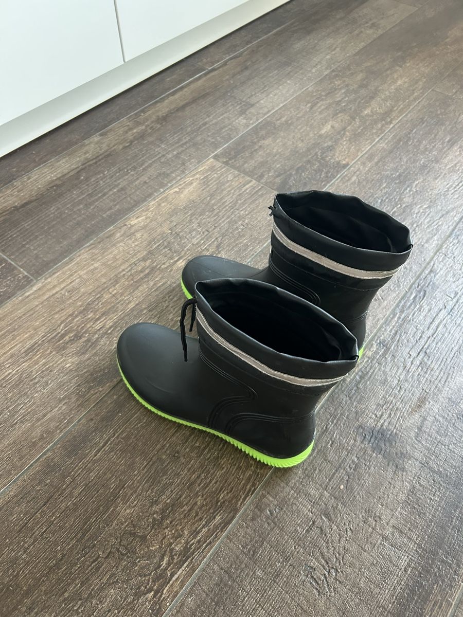 Herrenschuhe: Gummistiefel – Gebraucht aus Herznach von lu1eg