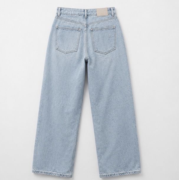 Jeans: Hellblaue Baggy Jeans Damen – D'occasion à La Punt Chamues-ch par yara.mueller 1