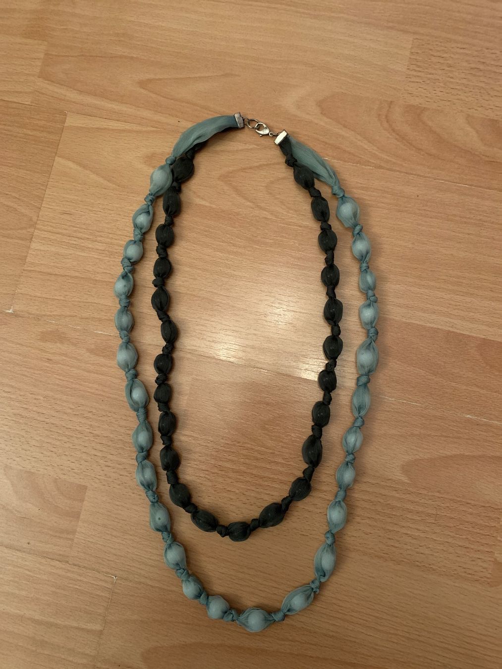 Ketten: Joli collier double ton vert – Gebraucht aus MEYRIN von Gwendo10