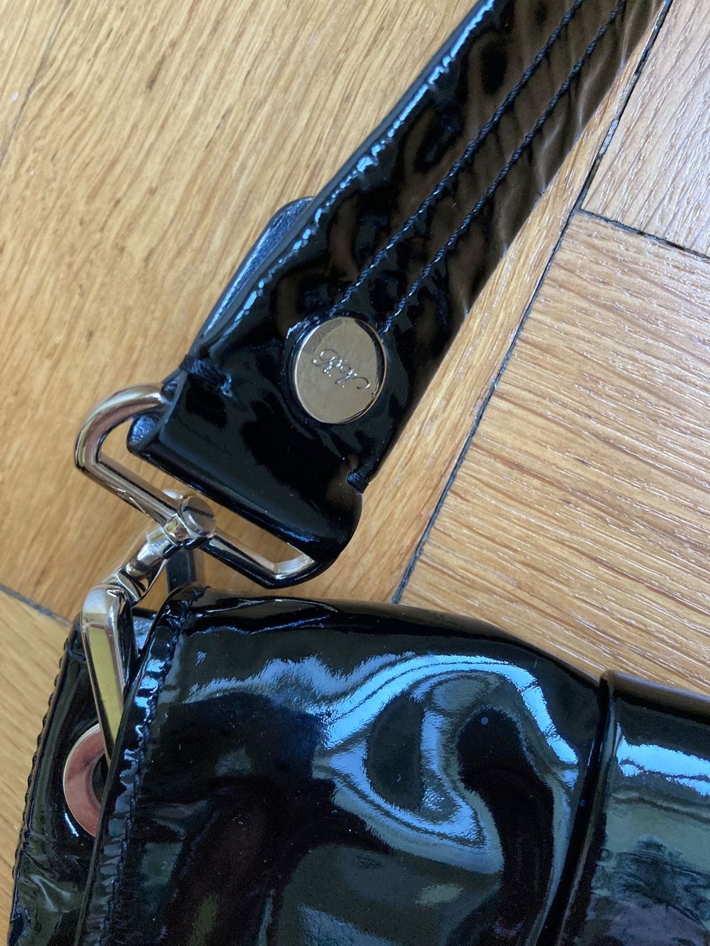 Borse da donna: ROGER VIVIER BLACK SMALL PATENT LEATHER SHOULDER BAG – Nuovo (secondo la descrizione) da Zürich venduto da elegantissima 2