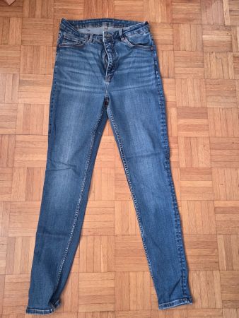 Damen Jeans Gr. 32 / CN 175/82A, Top Zustand, Winter-Deal