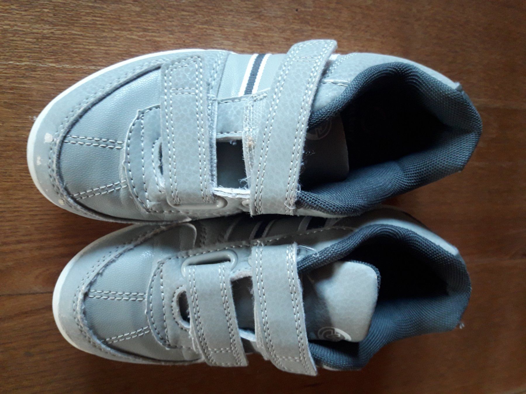 Scarpe per ragazzi: Baskets de gym 29 – Usato da Courrendlin venduto da tititchoun 1