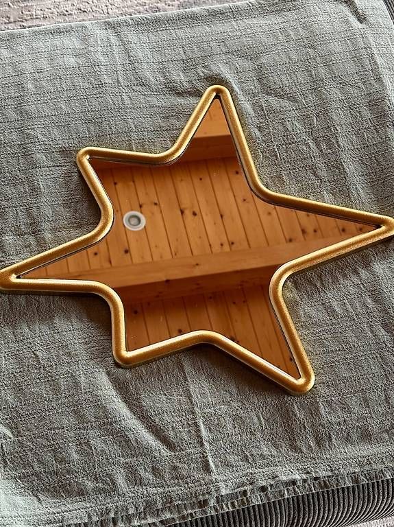 Specchi: Specchio design a forma di stella a 6 punte – Nuovo e nell'imballaggio originale da Muzzano venduto da guf_ydd6