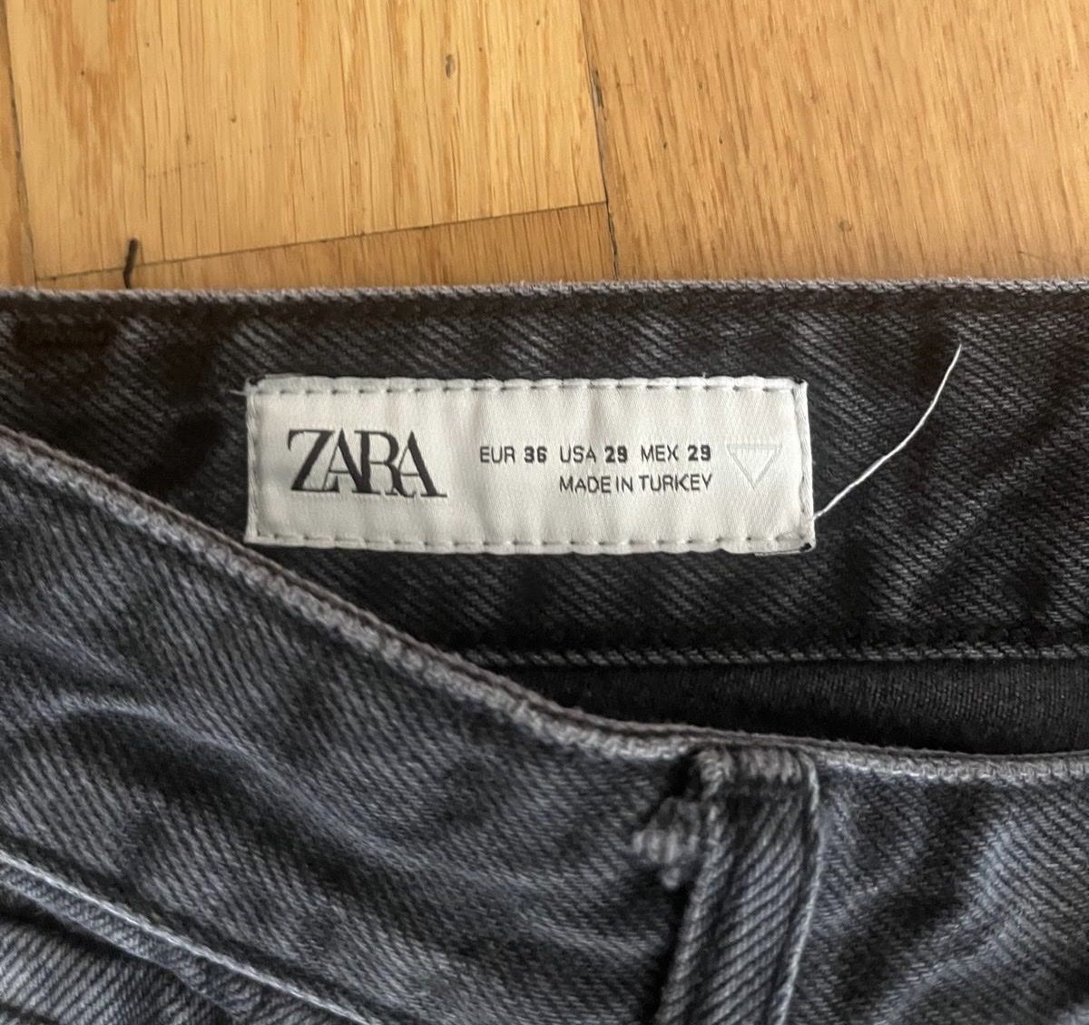 Zara Jeans: ZARA flared jeans (size 36 men) – Usato da Zürich venduto da Zurich.Seefeld 1