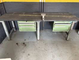 Werkbank mit Schraubstock
