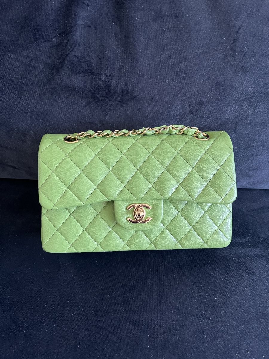 Chanel Taschen für Damen: Chanel Klassiker Double Flap flapbag, Grün – Neu (gemäss Beschreibung) aus Zürich von sellingmystuff1