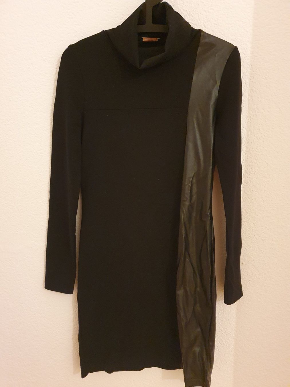 Kleider: Conleys black Rollkragen Kleid, schwarz, Gr. S mit Leder – Neu (gemäss Beschreibung) aus Heinrichswil von sabi2809 4