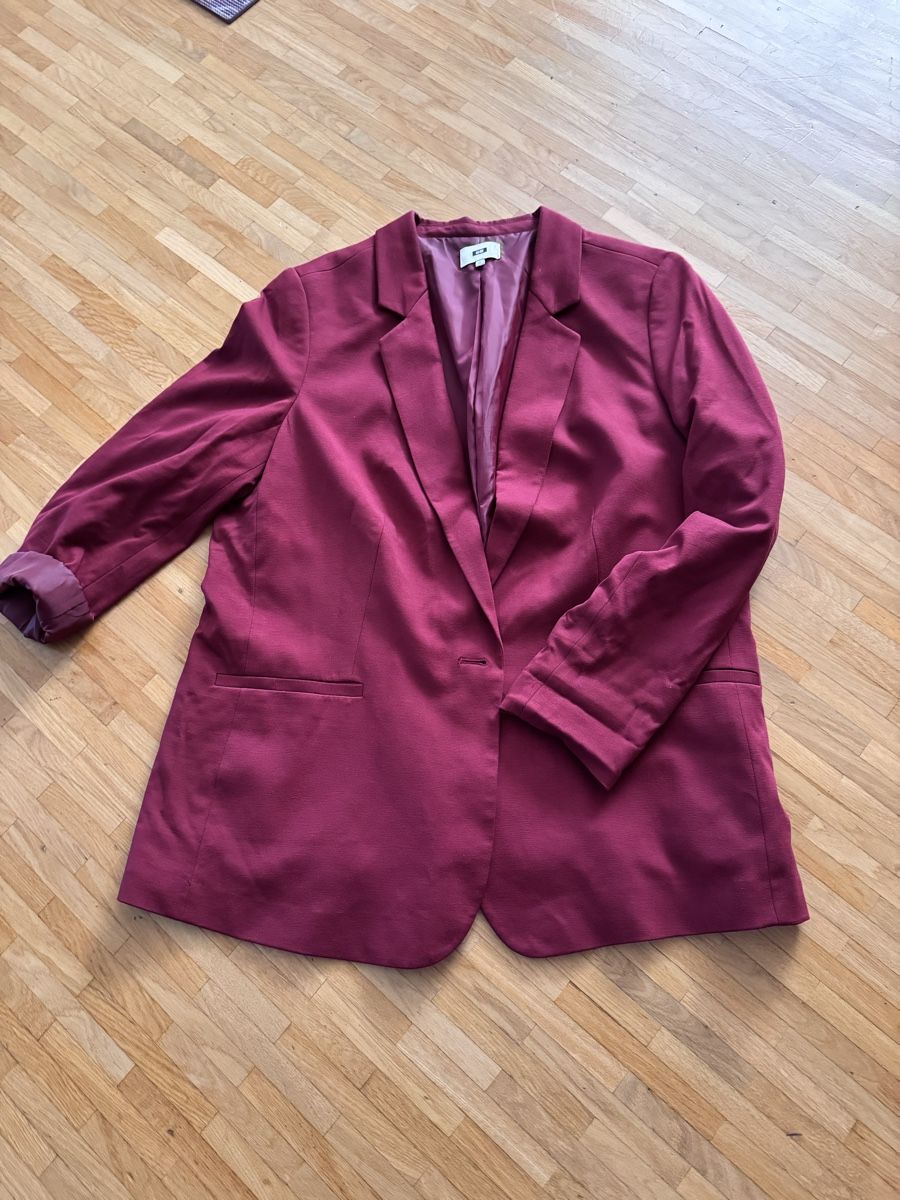 We Jacken: WE Damenblazer weinrot Gr 50 – Gebraucht aus Zürich von Frevia