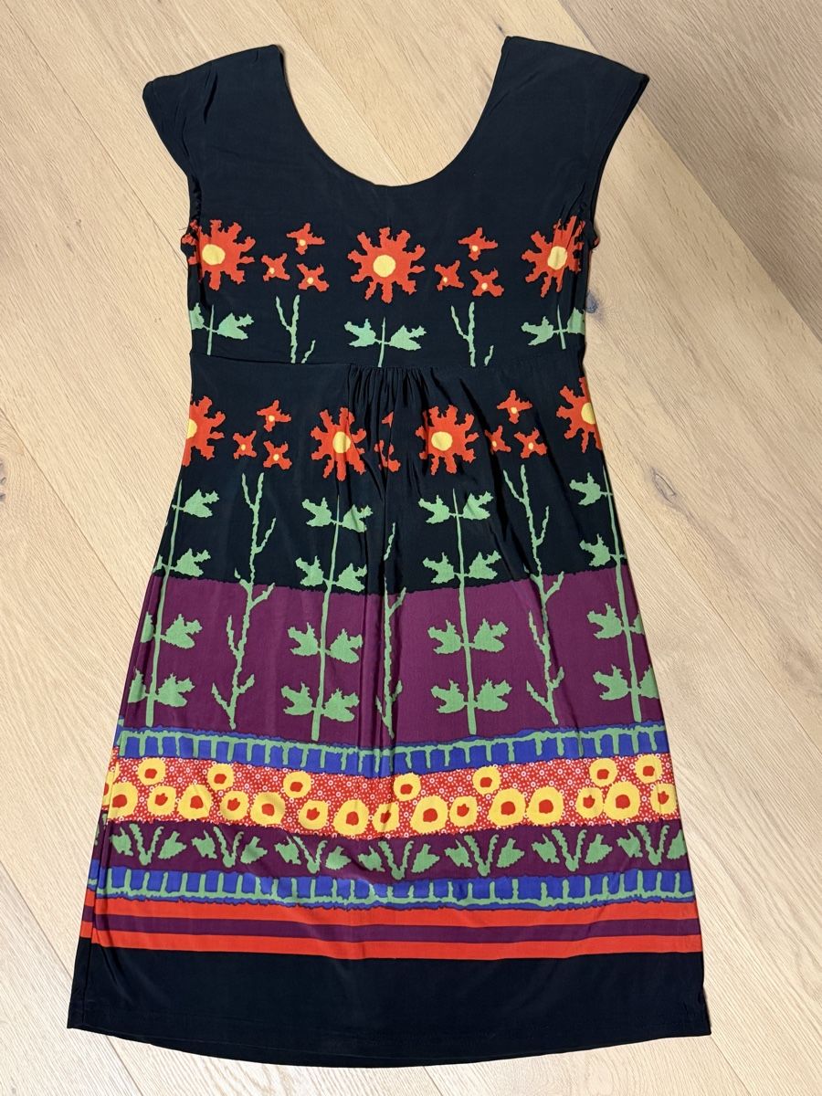 Robes: Kleid mit Blumenmuster - XS  – D'occasion à Wetzikon ZH par dor_rmq2
