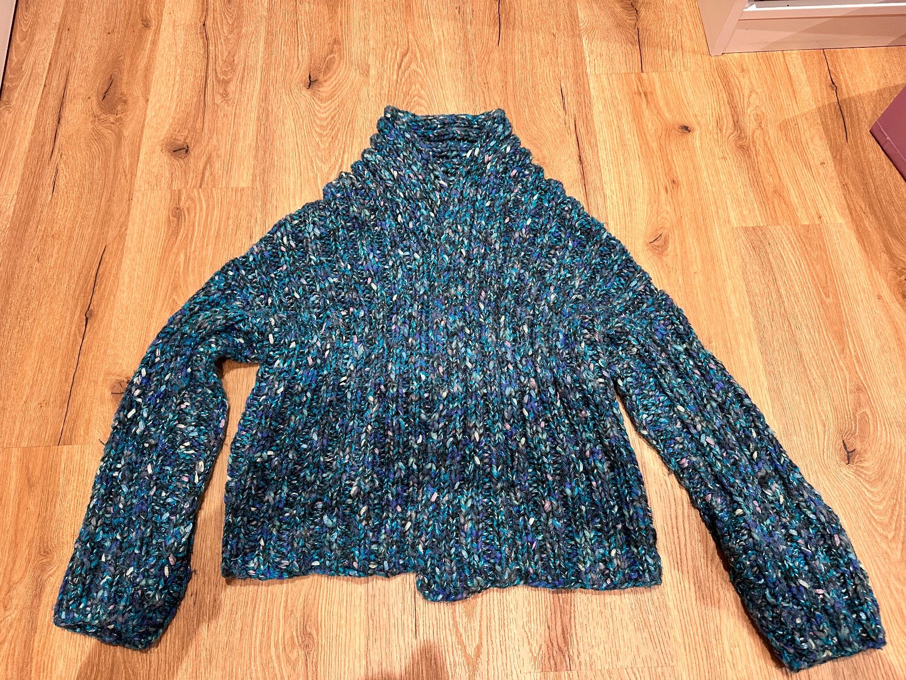 Maglioni & Felpe: Winter Strickjacke, handgestrickt, Gr. M – Usato da Tuggen venduto da wollistar