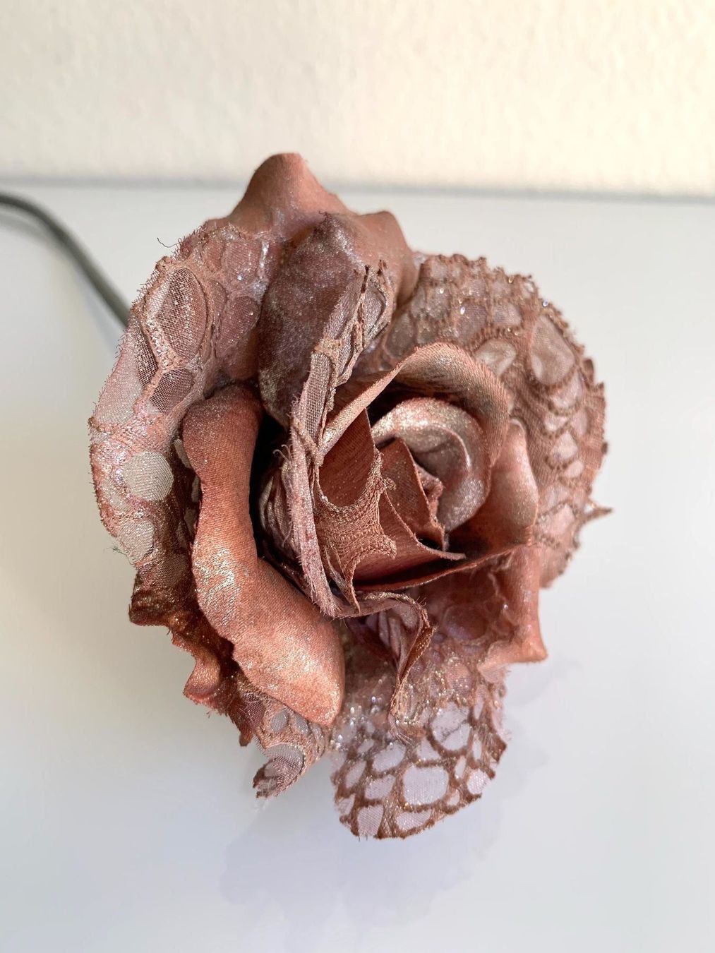 Alle Dekorationen: Dekorative Deko-Rose aus Stoff – Gebraucht aus Bern von Fraeuleinhonig 2