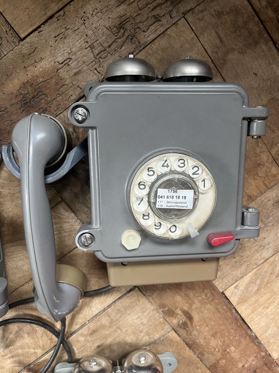Swisscom Telefone: 3 alte PTT Wandtelefone – Gebraucht aus Wiesenberg von swissantik 2
