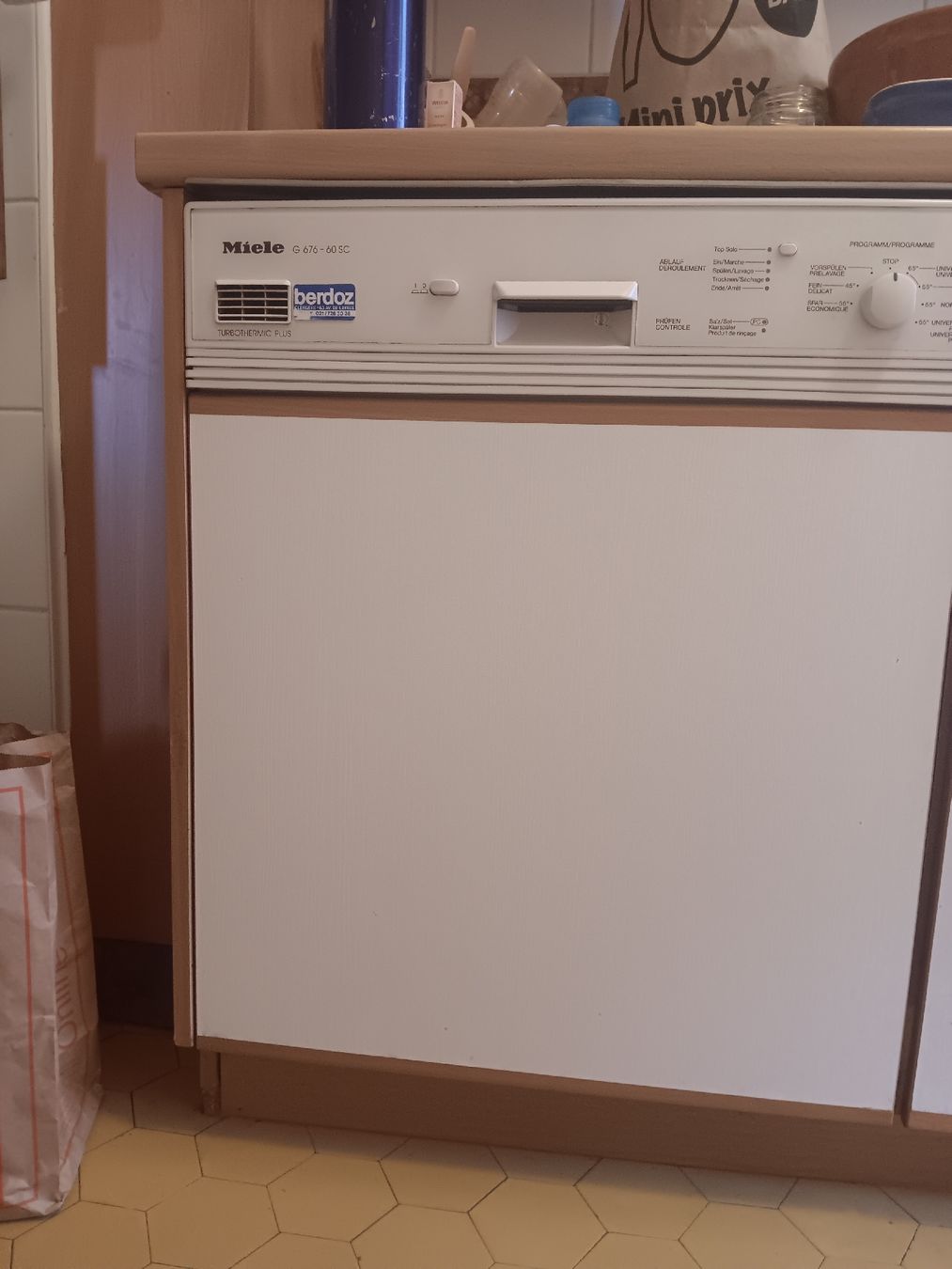 Geschirrspüler: lave-vaiselle Miele – Gebraucht aus Lausanne von Grabock