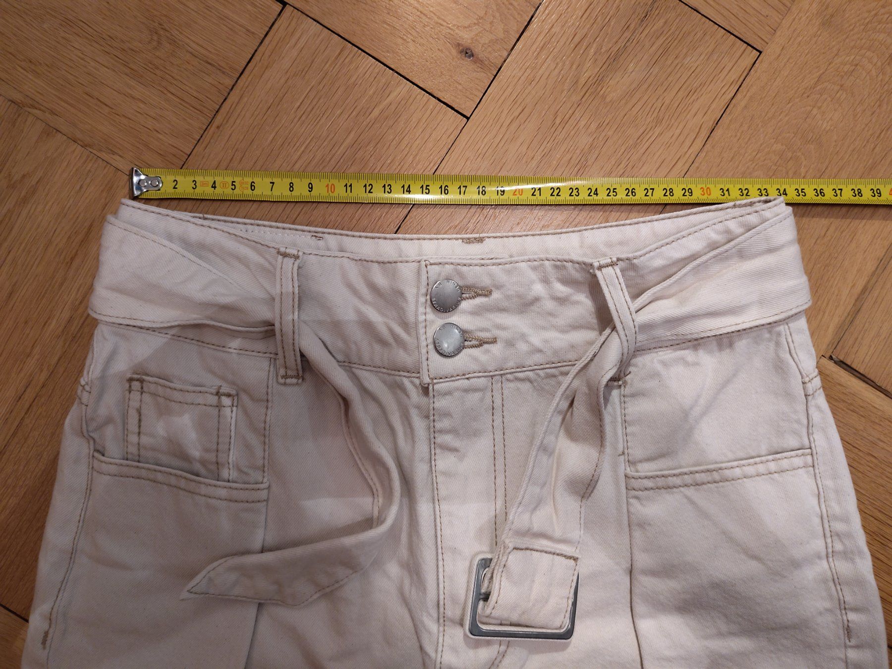 Stradivarius Pantaloni: Hose – Usato da Bern venduto da Linii 2