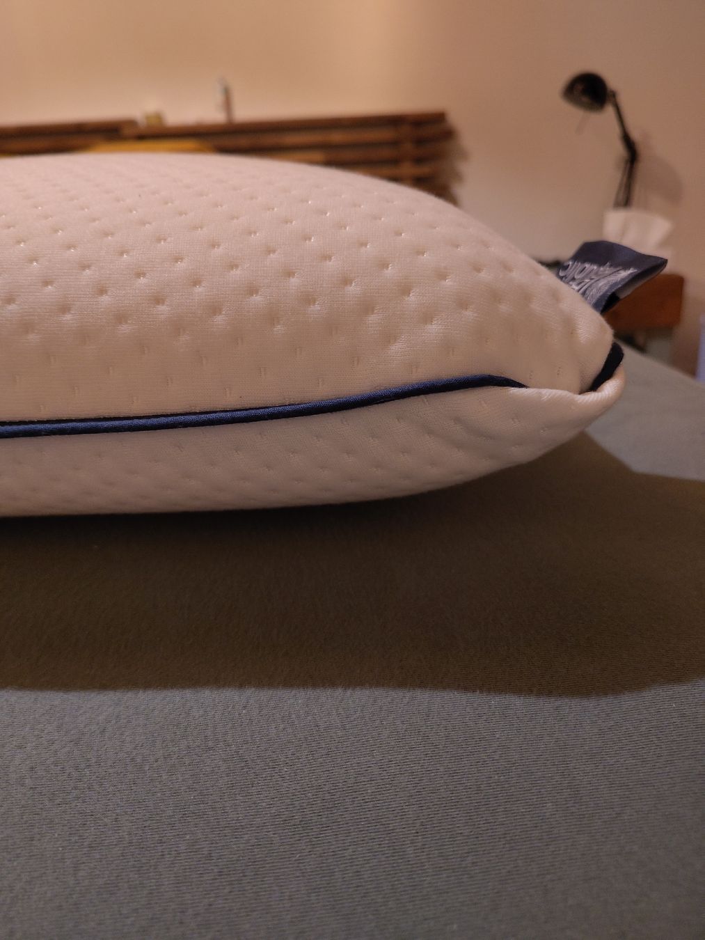 Kissen: Oreiller à mémoire de forme Bed Republic – Neu (gemäss Beschreibung) aus Villarlod von Cocopoulaki25 2