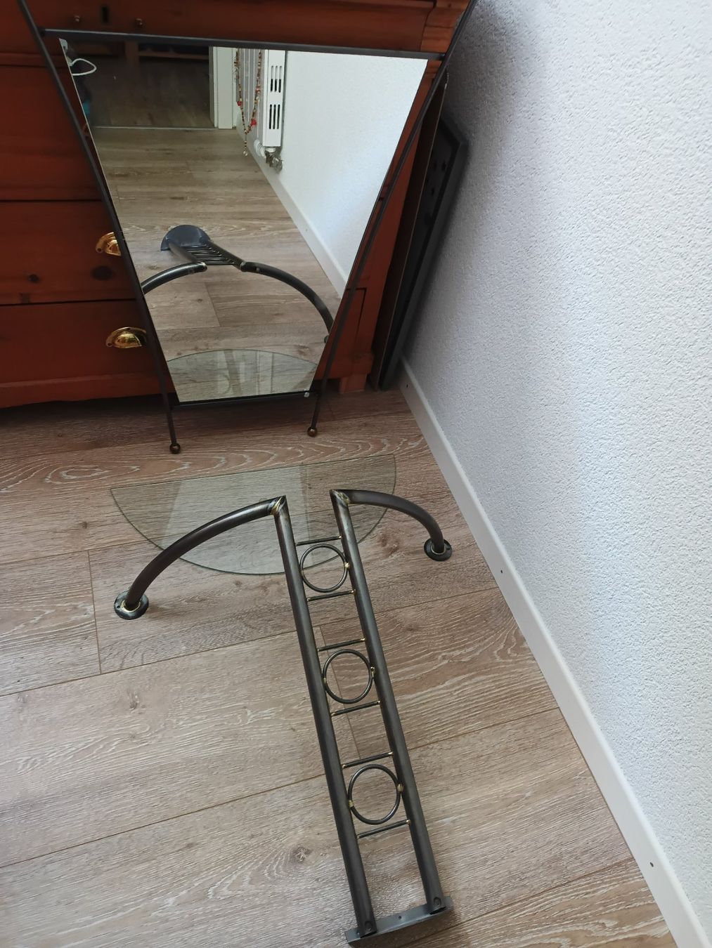 Specchi: Spiegel und Tischchen – Usato da Rümlingen venduto da Yilvina 1