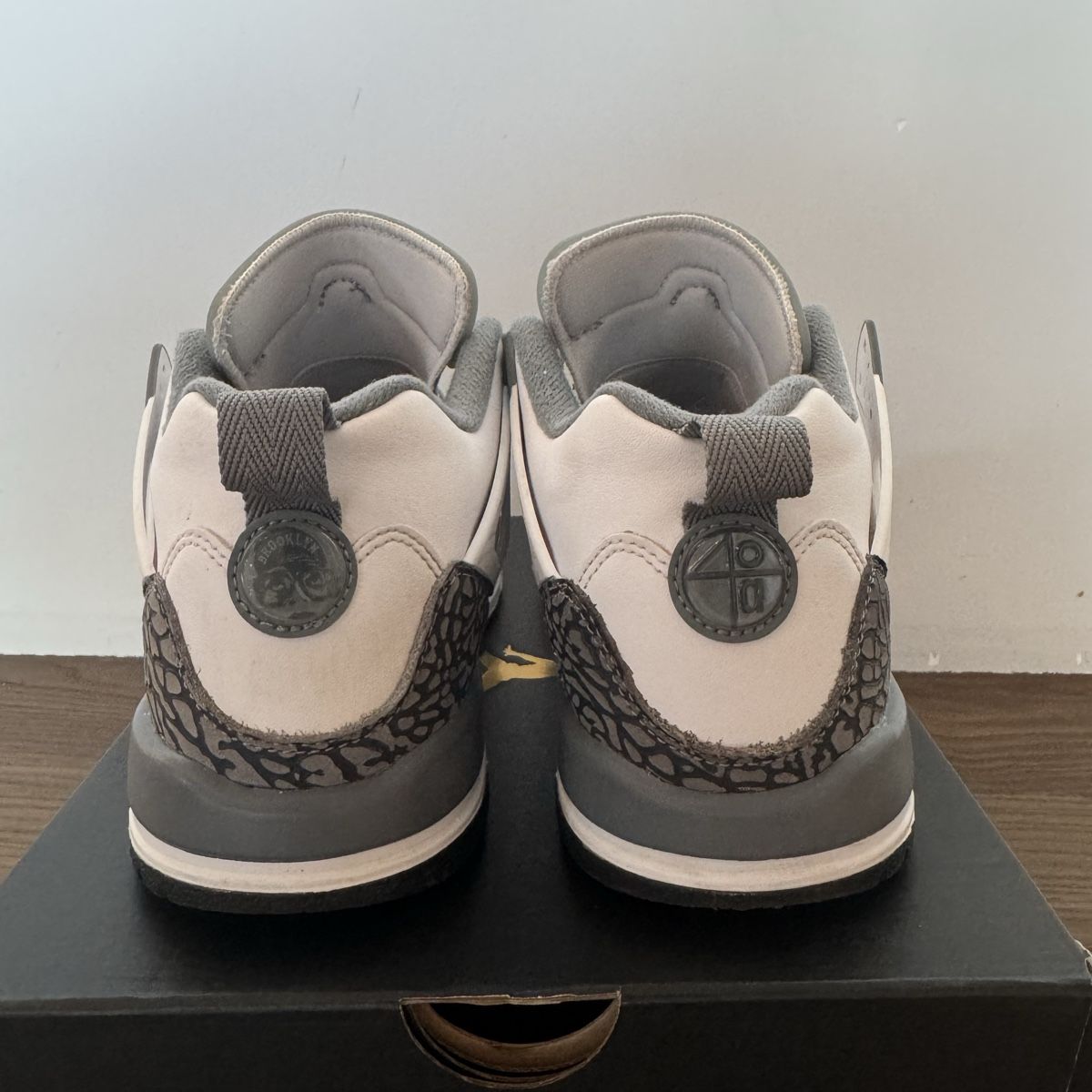 Jordan Schuhe für Jungen: Jordan spizike low 40 – Gebraucht aus Uitikon Waldegg von Miss.Lue 3