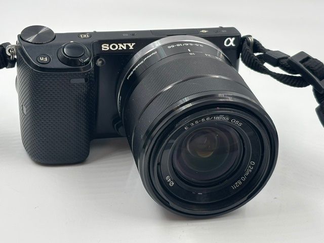 Sony Kamera: Sony Nex-5T (Touchscreen!) + 18-55mm OSS – Gebraucht aus Seewis Dorf von Plebejus