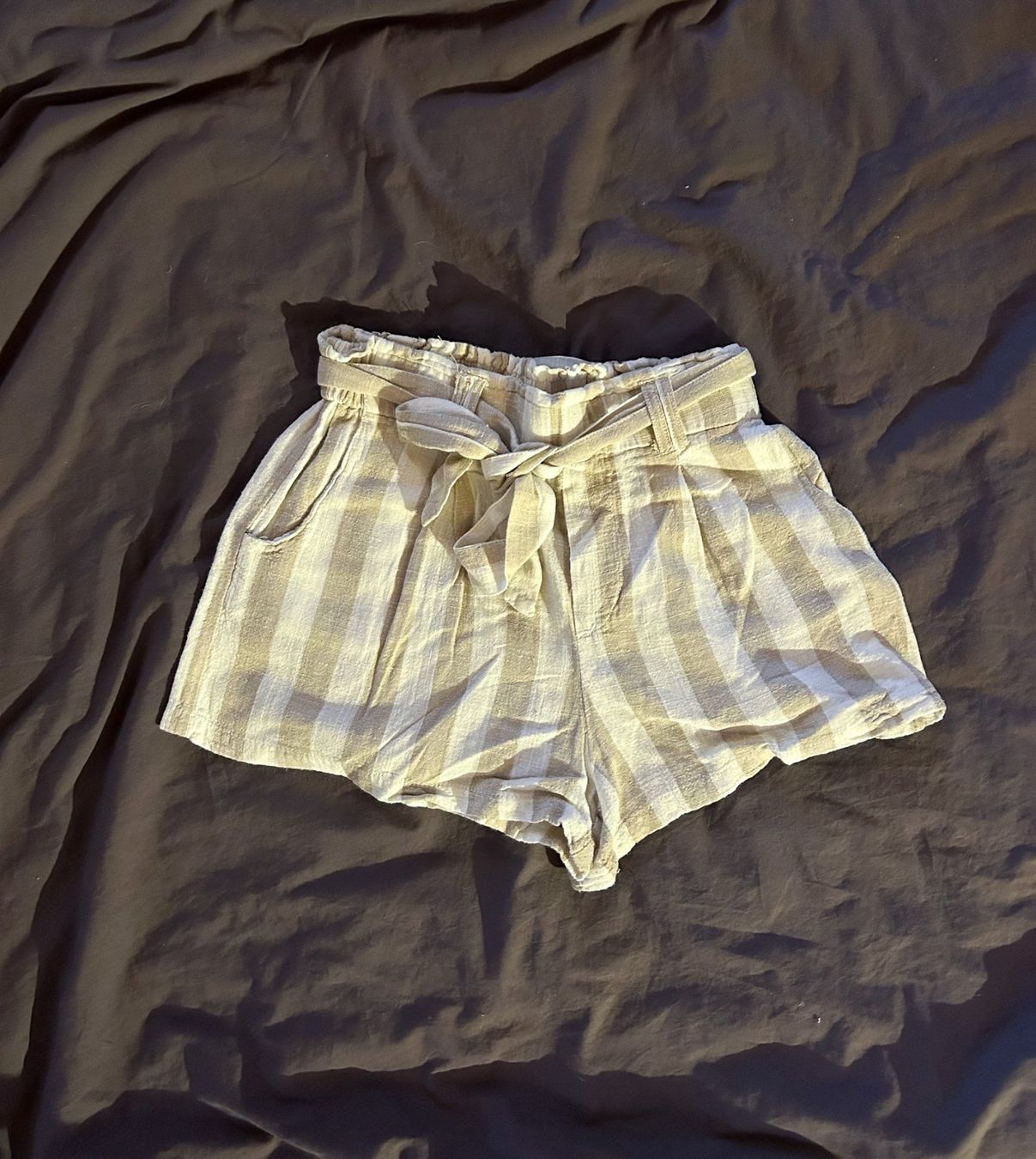 Zebra Pantalons: Kurze gestreifte Hosen – D'occasion à Oberurnen par carinalobnig