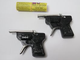 2 kleine Vintage Chäpsli Pistolen, made in Japan