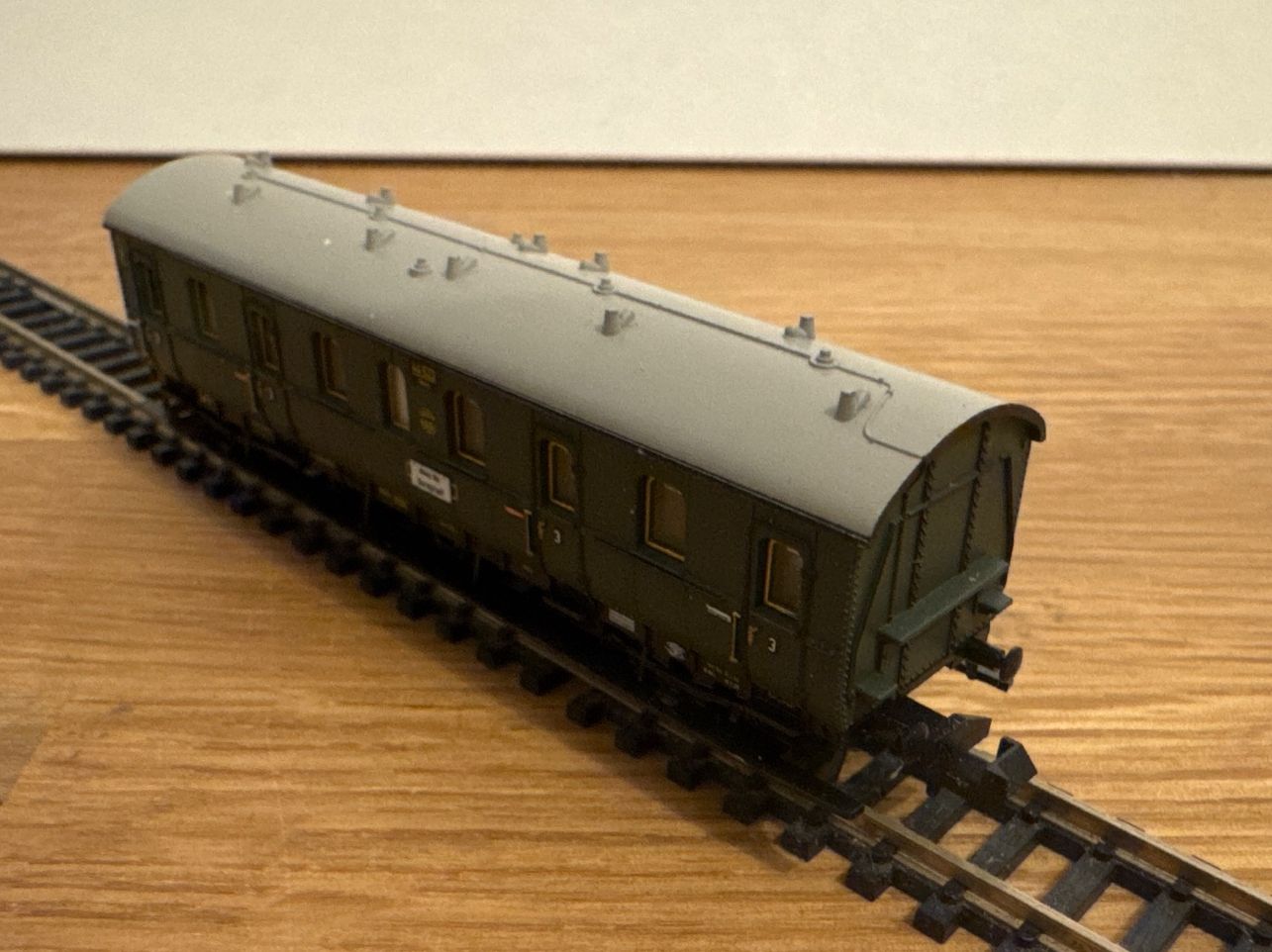 Trix Modellini di ferrovie: Minitrix 13302 DR Abteilwagen 3.Kl. – Nuovo e nell'imballaggio originale da Schlierbach venduto da Look8 1