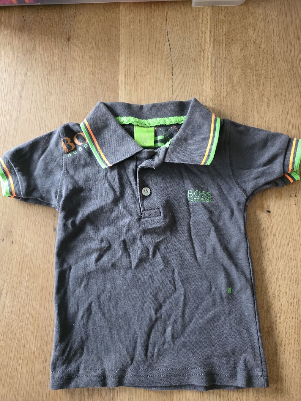 Camicie, T-shirt & Polo: T-Shirt Hugo Boss Grösse 86 – Usato da Altstätten SG venduto da Carrybones