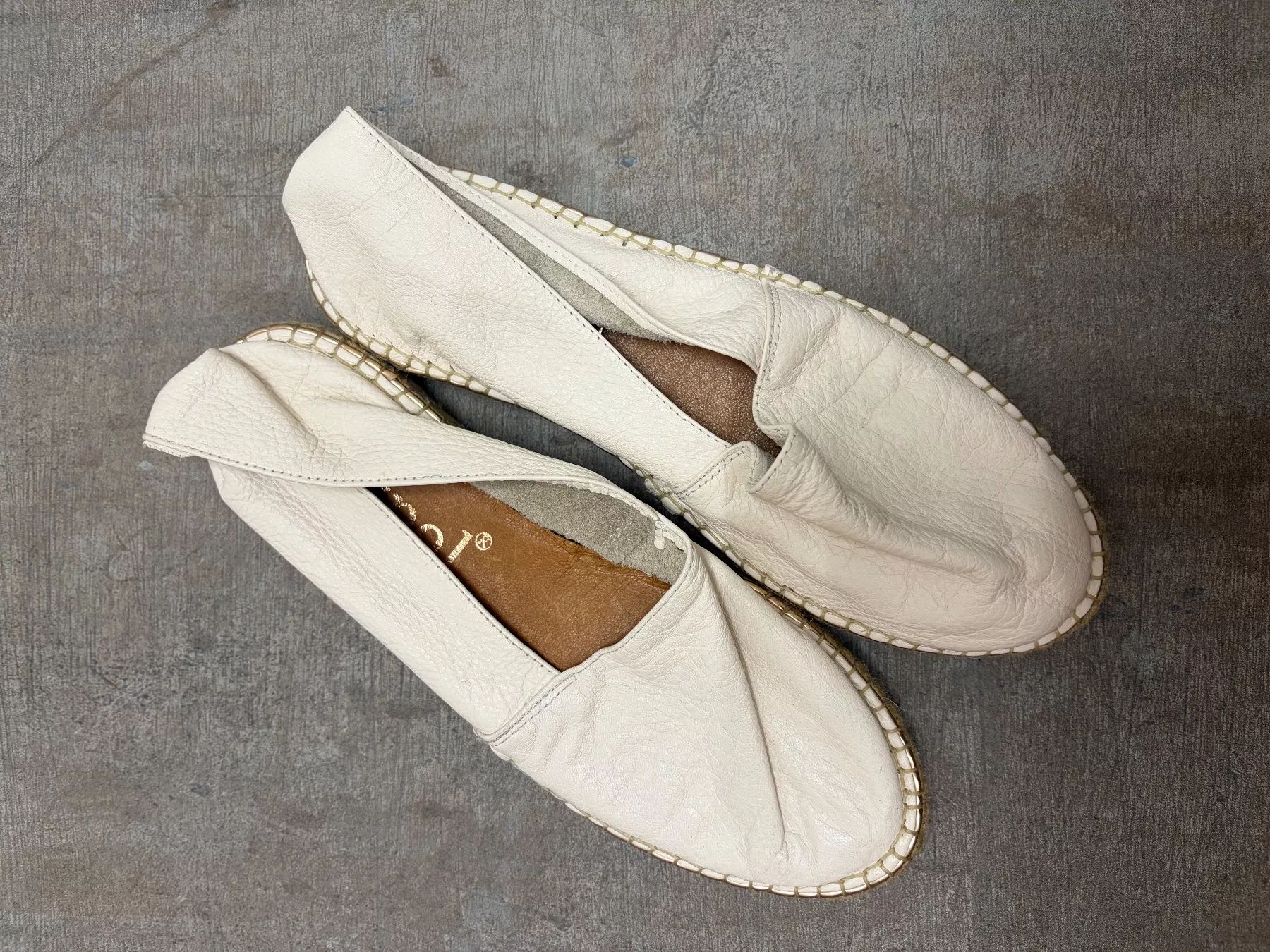 Scarpe da donna: Ungetragene Espadrilles, Leder weiss,  Grösse 39 – Nuovo (secondo la descrizione) da Uitikon Waldegg venduto da SanjaR