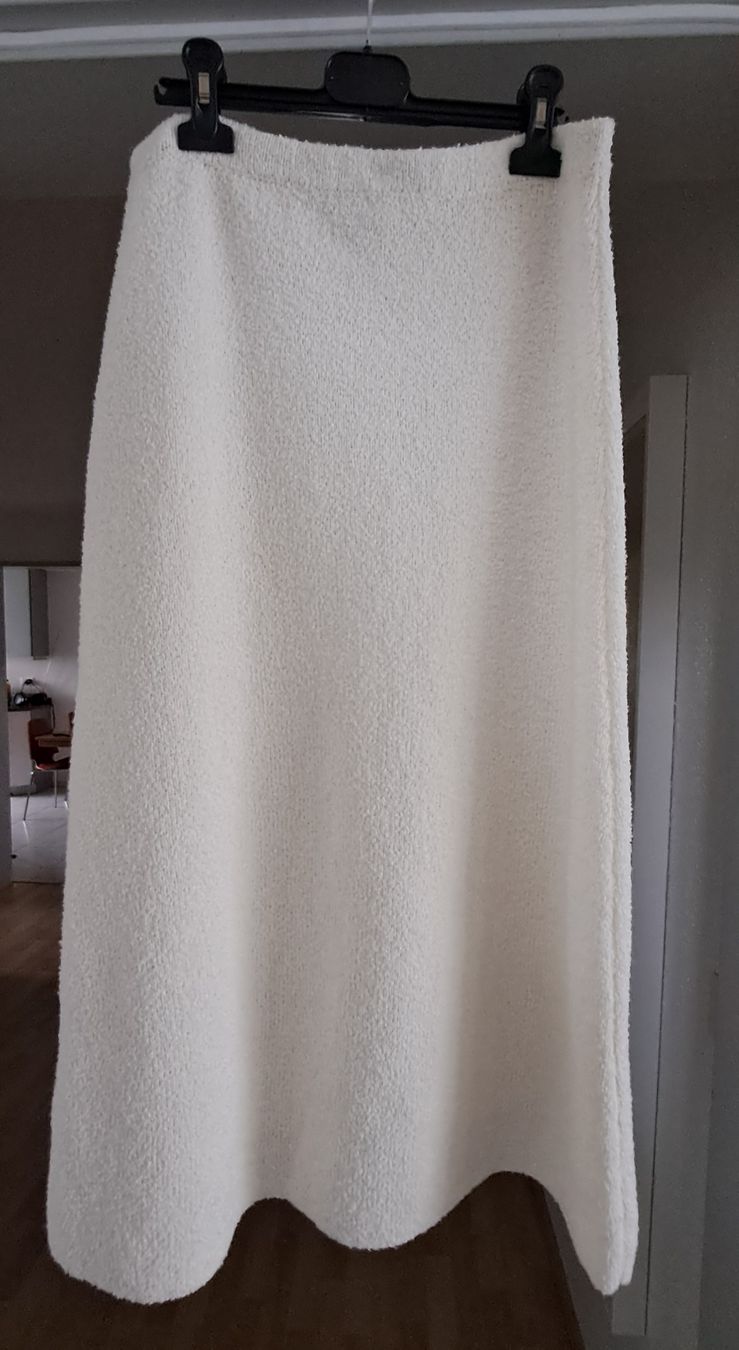 H&M Jupes: Rock L, H&M – D'occasion à Buttisholz par tan_z69b