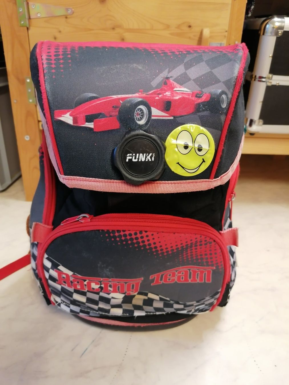 Funki Zaini: Leichter Schulrucksack – Usato da thalwil venduto da Ray7211 5