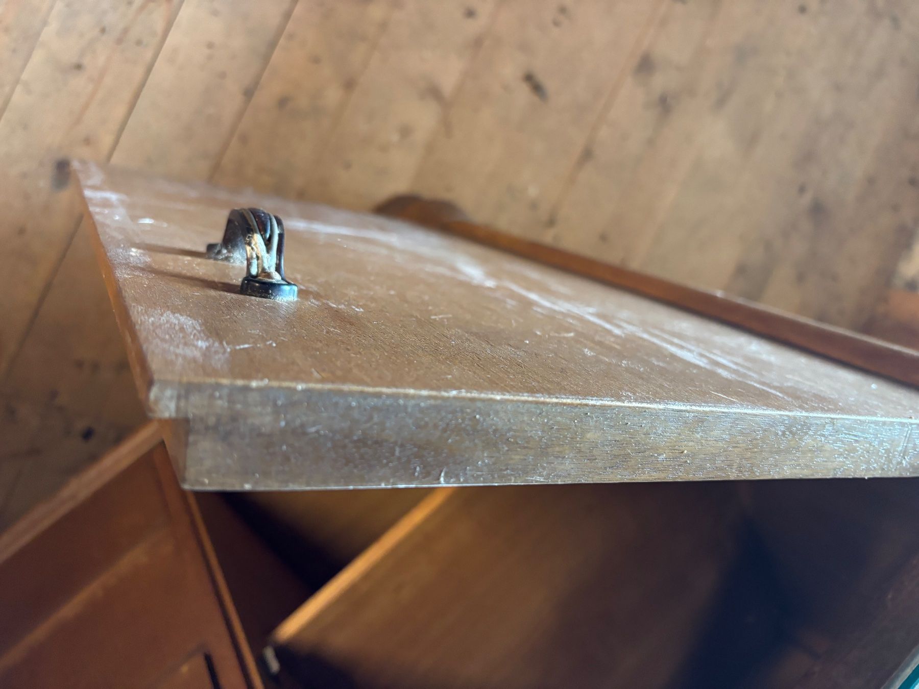 Cassettiere: Buffet Schrank, Holz, Vintage, mit Glasplatte – Usato da Neuenegg venduto da Carhunt9 8