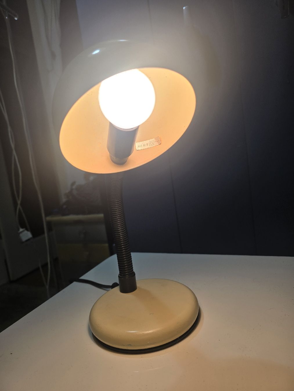 Lampade: kleine vintage Tischlampe – Usato da Biel/Bienne venduto da alexriveros2 5