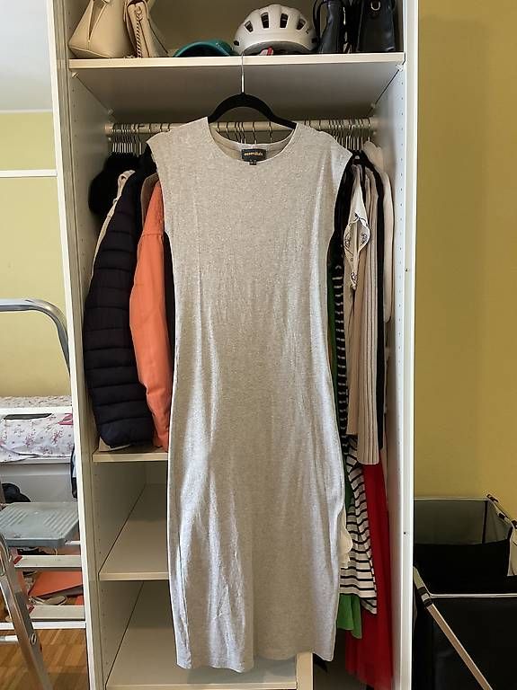 Vestiti: Vestito grigio lungo – Nuovo e nell'imballaggio originale da Locarno venduto da bozzolipayel