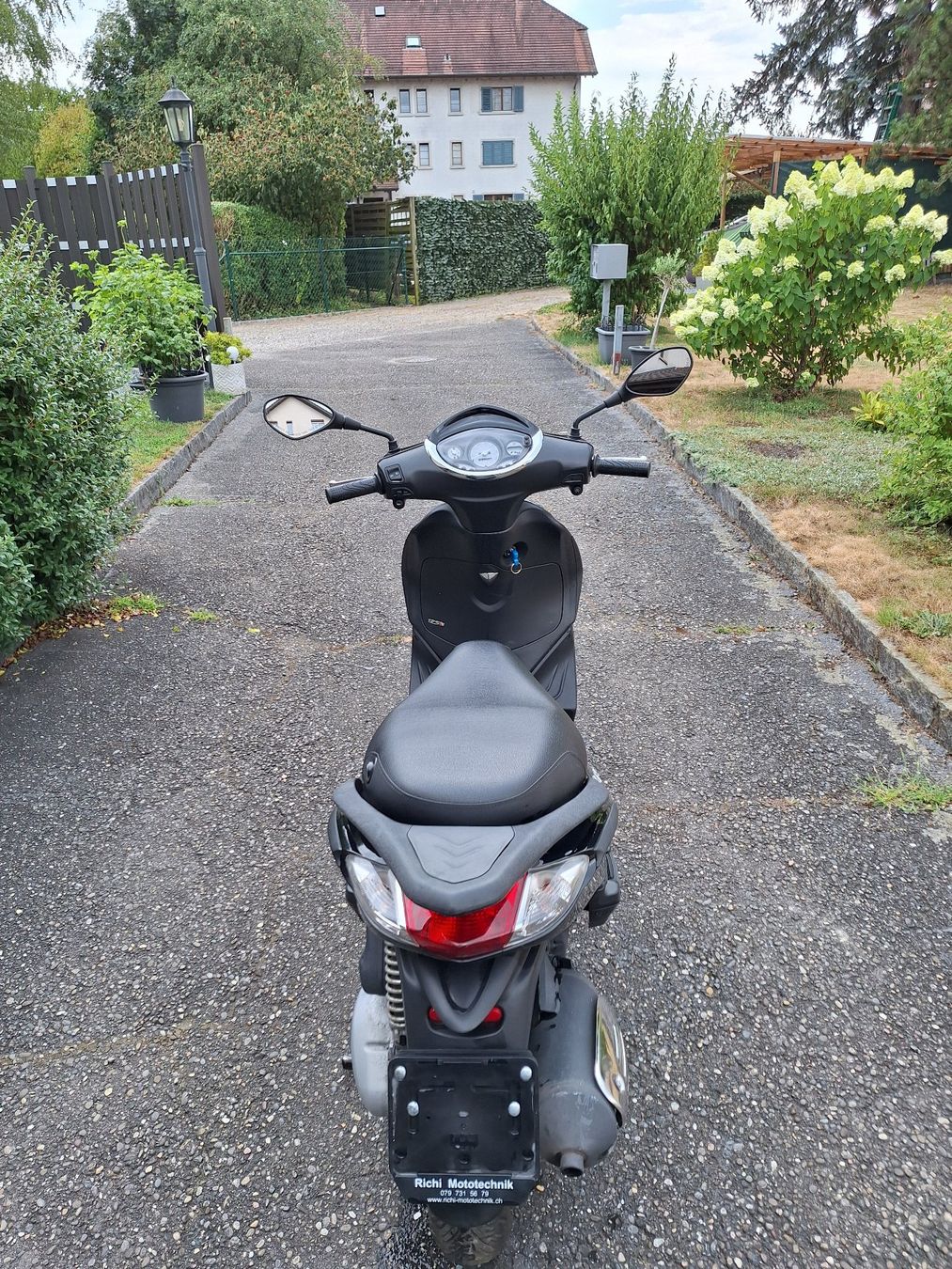 Piaggio Strasse: Schöner Roller – Gebraucht aus Möhlin von Pityu
