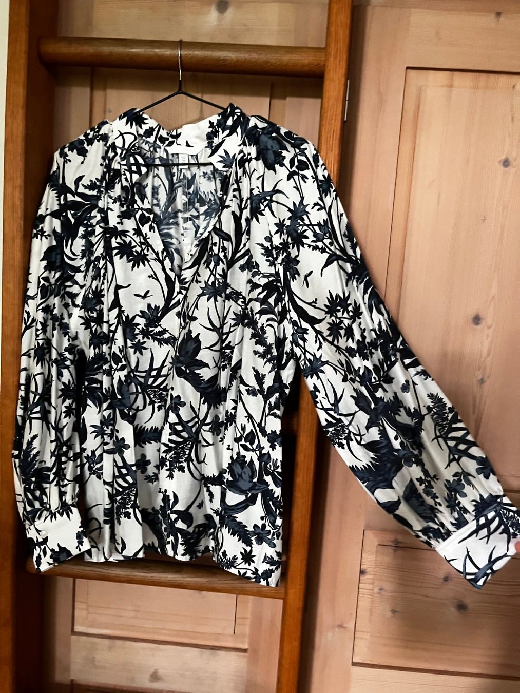 H&M Camicette: Neue H&M Bluse Grosse M – Nuovo (secondo la descrizione) da Würenlos venduto da ele_6dpd 2