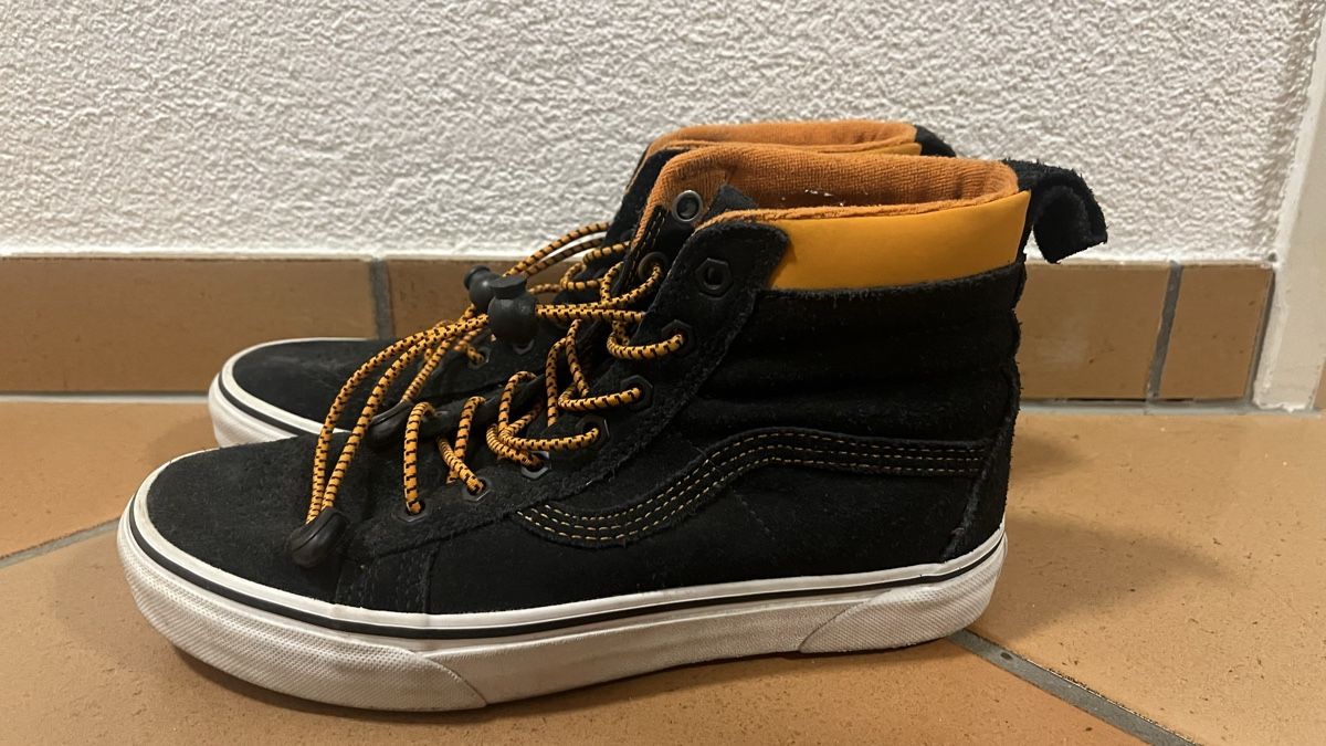 Vans Scarpe da uomo: Vans Sk8-Hi Gr.38 – Nuovo (secondo la descrizione) da St. Gallenkappel venduto da Iillifee