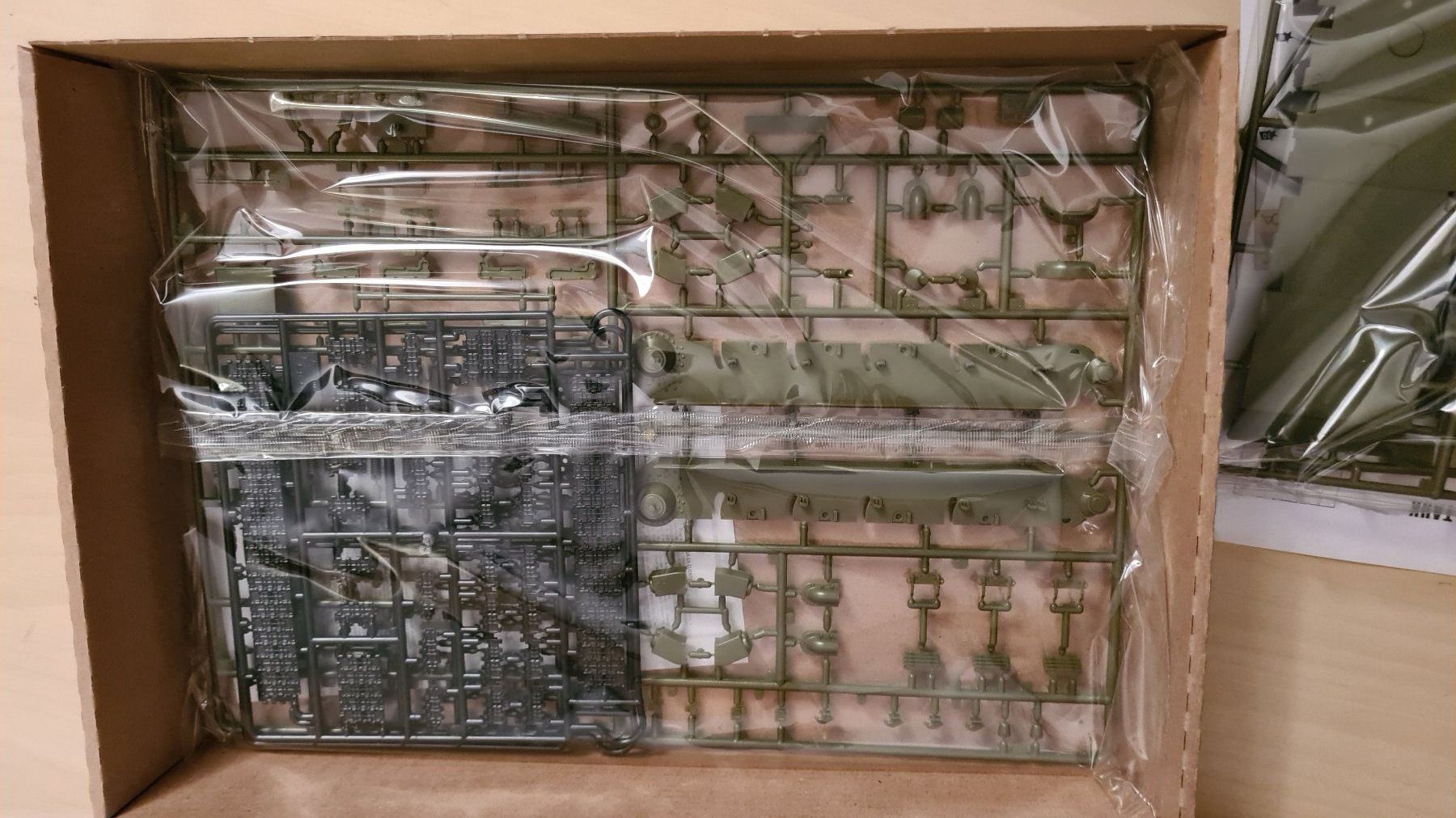 Modellbausätze & Standmodelle: 1:35 T-34/85 - Zvezda 3687 – Neu und originalverpackt aus Bassersdorf von  7